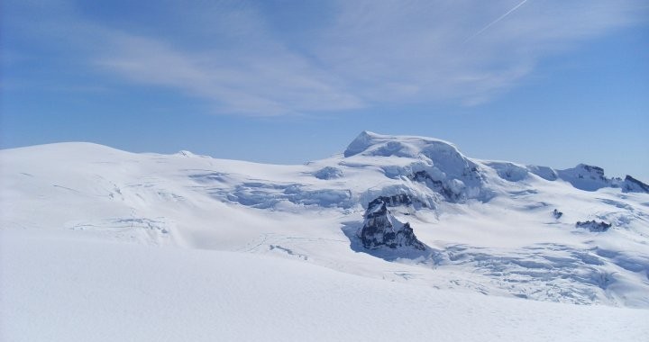 Mt. Hvannadalshnjukur, the highest peak in Iceland seen from the Hrutfjallstindar peaks