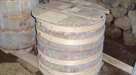 A barrel in the storeroom. This would have contained fermented meat, skyr or whey.