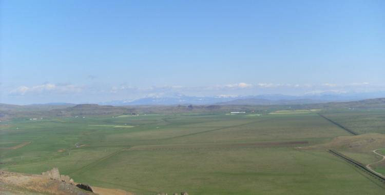 Mount Hekla, the hyperactive volcano shrouded in light heat mist