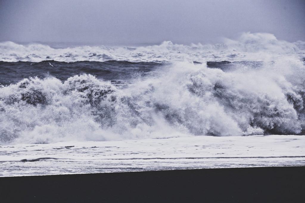 Raging Waves at Reynisfjara Beach.