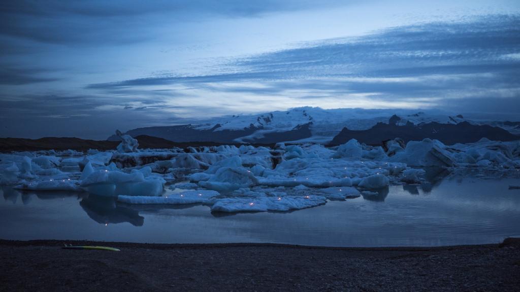 Setting the scene for the massive Fireworks at Jökulsárlón glacial lagoon. 