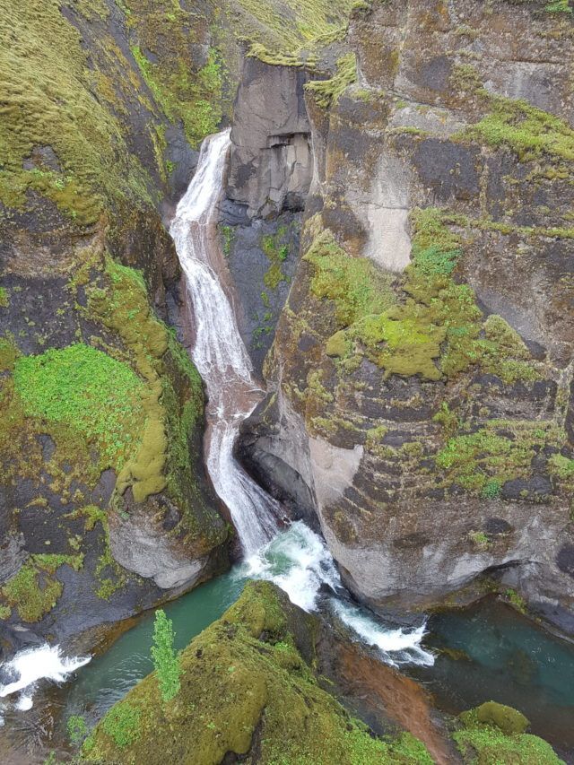 The massive Fjaðrárgljúfur canyon should be a part of your South Iceland Itinerary.