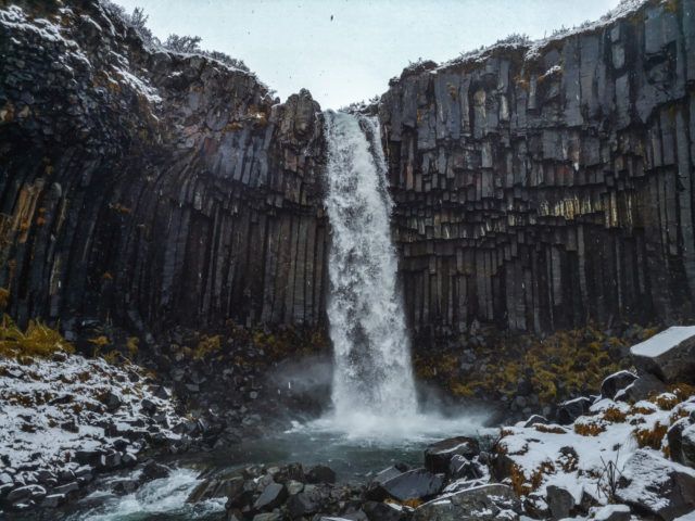 Svartifoss waterfall in Skaftafell national park, Iceland. Photo by Mehdi Giaimo.