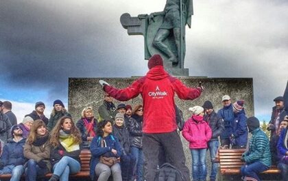 These travelers get the lowdown on Icelandic history, culture, and politics.