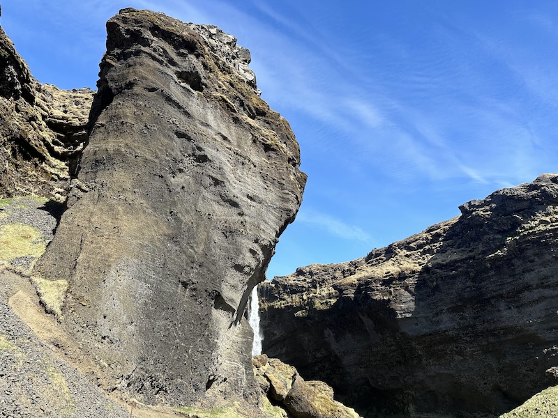 The troll remains, blocking the view of the Kvernufoss waterfall. Unacceptable!