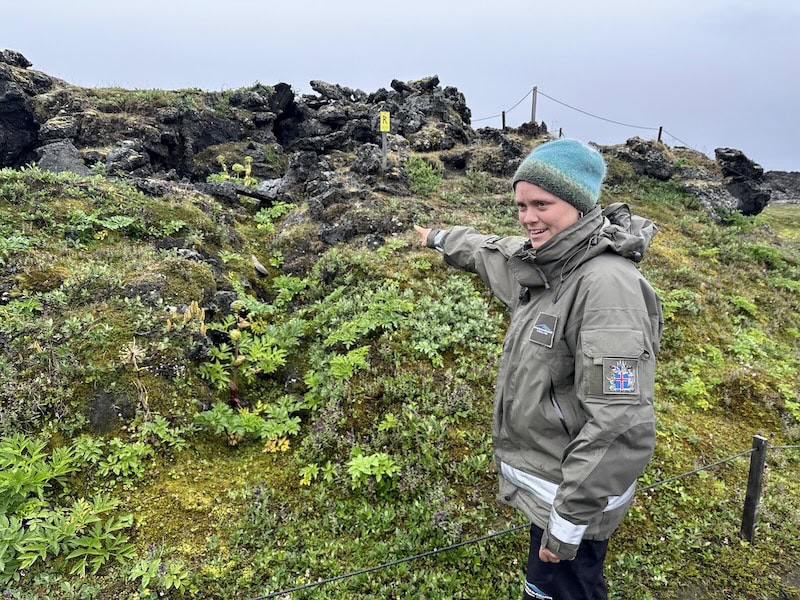 The indomitable ranger Þorgerður shows us Eyvindur's hut. 