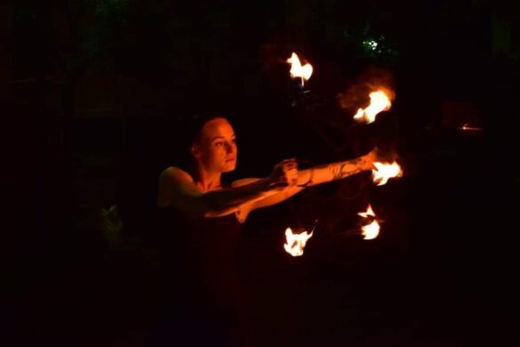 Unnur Máney shows her incredible fire-fan skills!